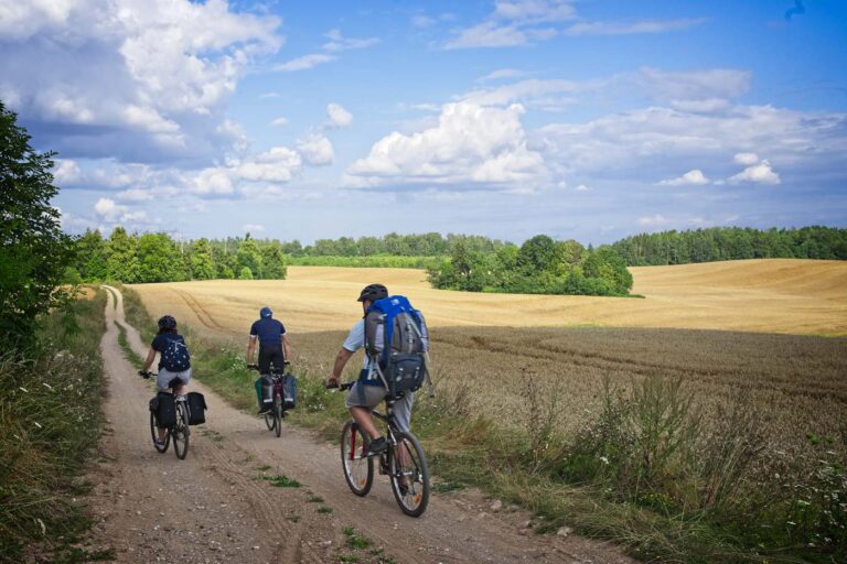 Co można robić na Mazurach? Raj dla miłośników przyrody i aktywnego wypoczynku